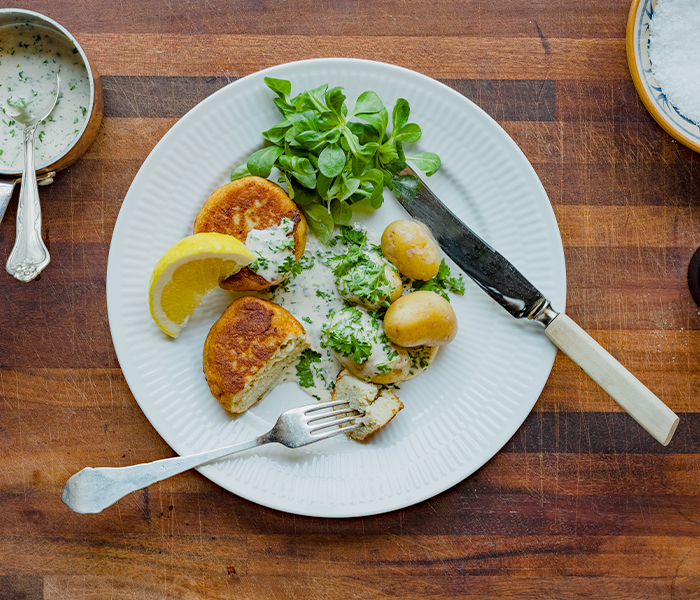 Fish Cakes with Classic Parsley Sauce